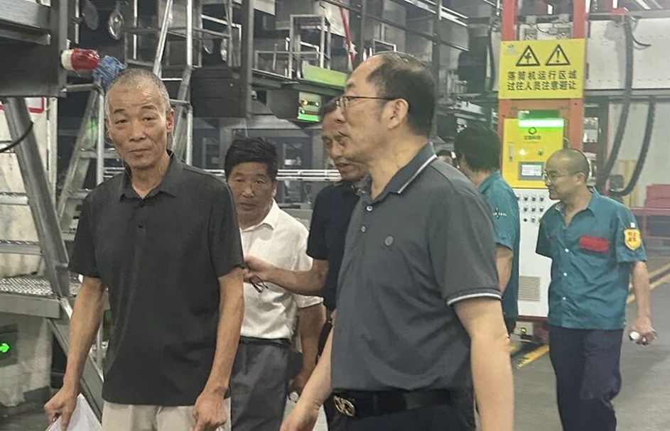 Полейести полиесту Полейестместраймоҳои бехатариро пеш аз рӯзи миллӣ ва нимрӯзаи тирамоҳӣ мегузаронанд