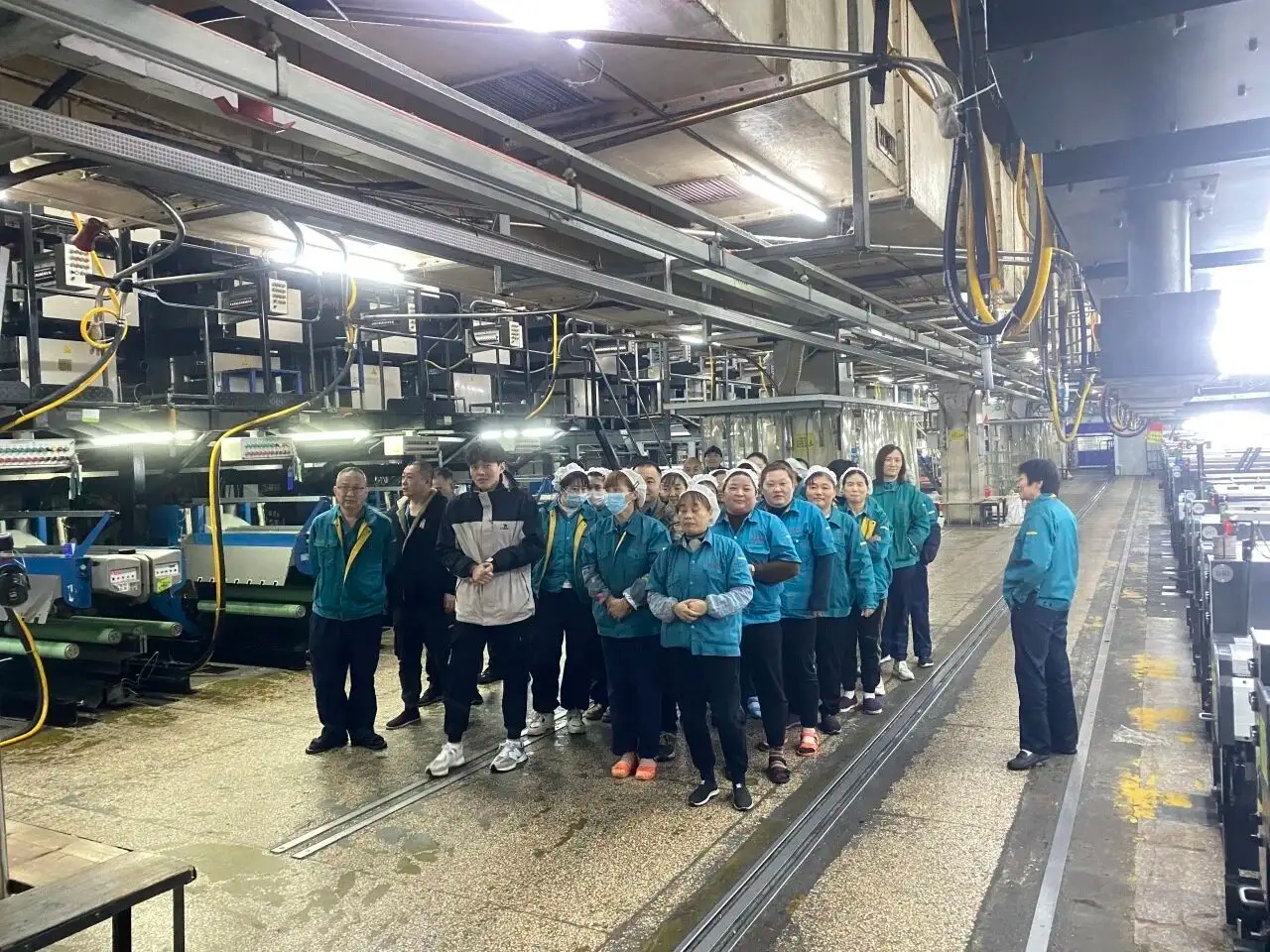 Полиэстери Чангшу машқҳои эвакуатсияи изтирорӣ мегузаронад